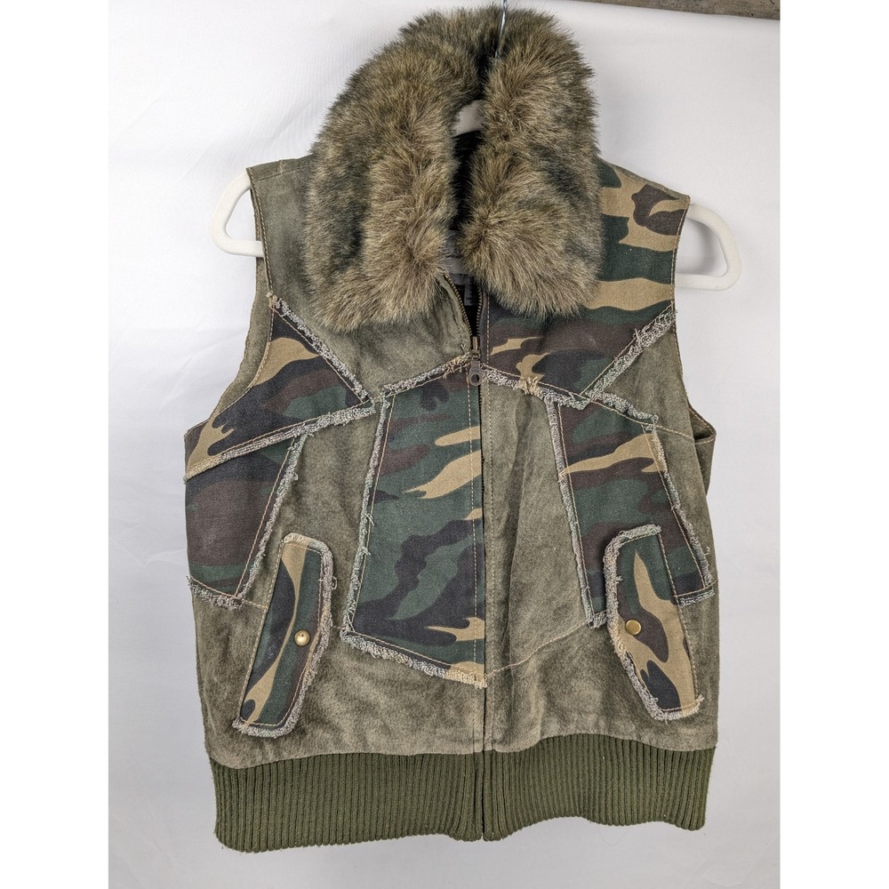 Vintage Y2K Wilsons Leather Suede Patchwork Vest Size M Camo Military Faux Fur